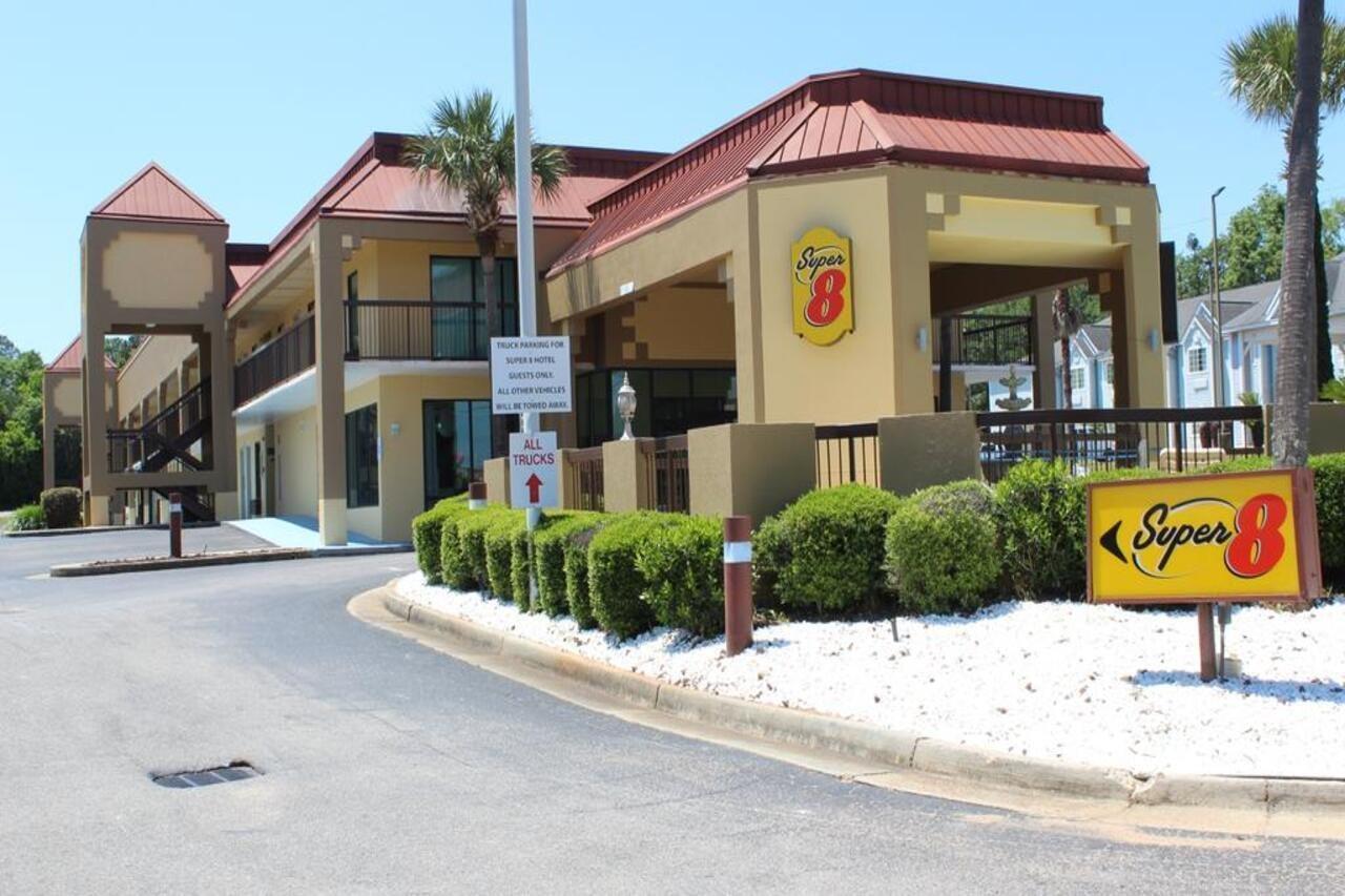 Super 8 By Wyndham Mobile/Tillmans Corner Bagian luar foto