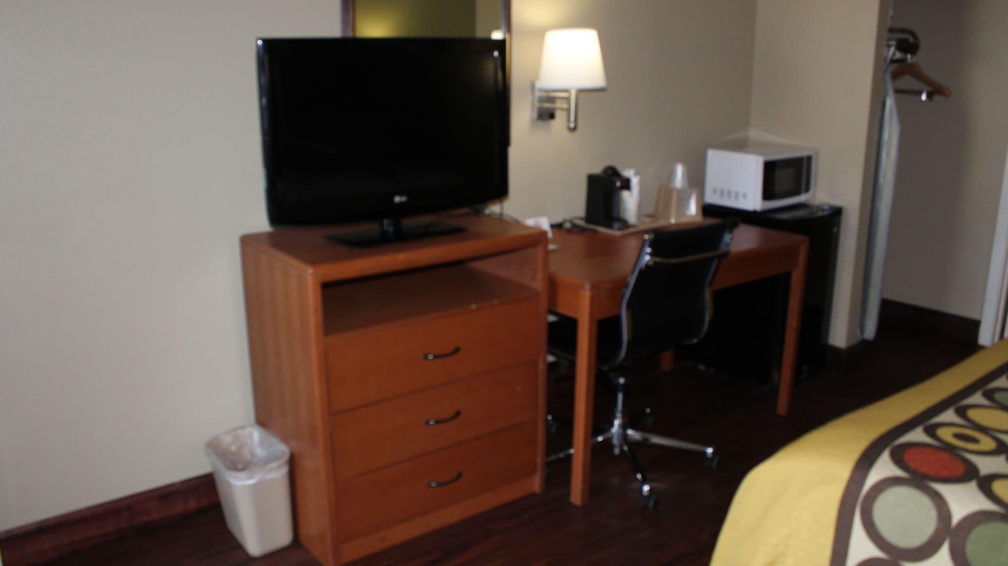 Super 8 By Wyndham Mobile/Tillmans Corner Bagian luar foto
