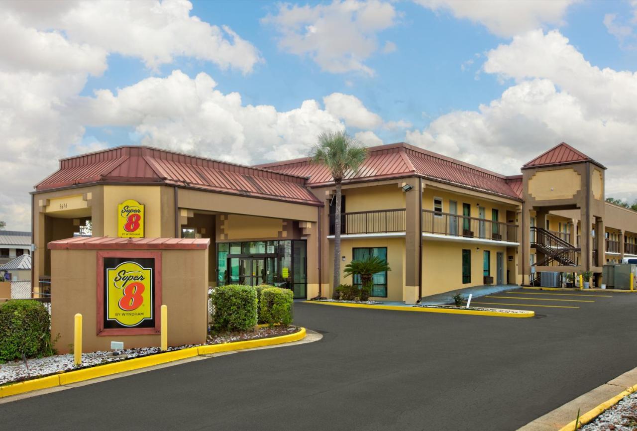 Super 8 By Wyndham Mobile/Tillmans Corner Bagian luar foto