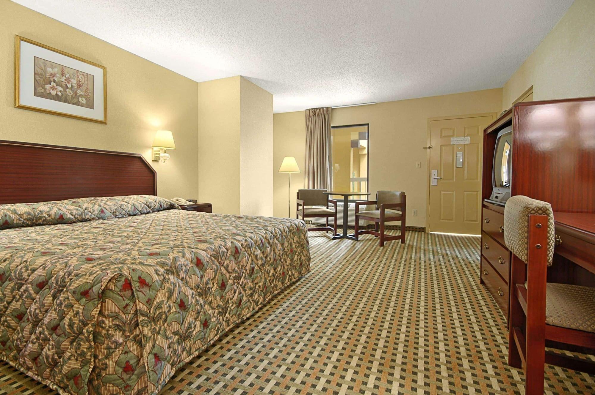 Super 8 By Wyndham Mobile/Tillmans Corner Bagian luar foto